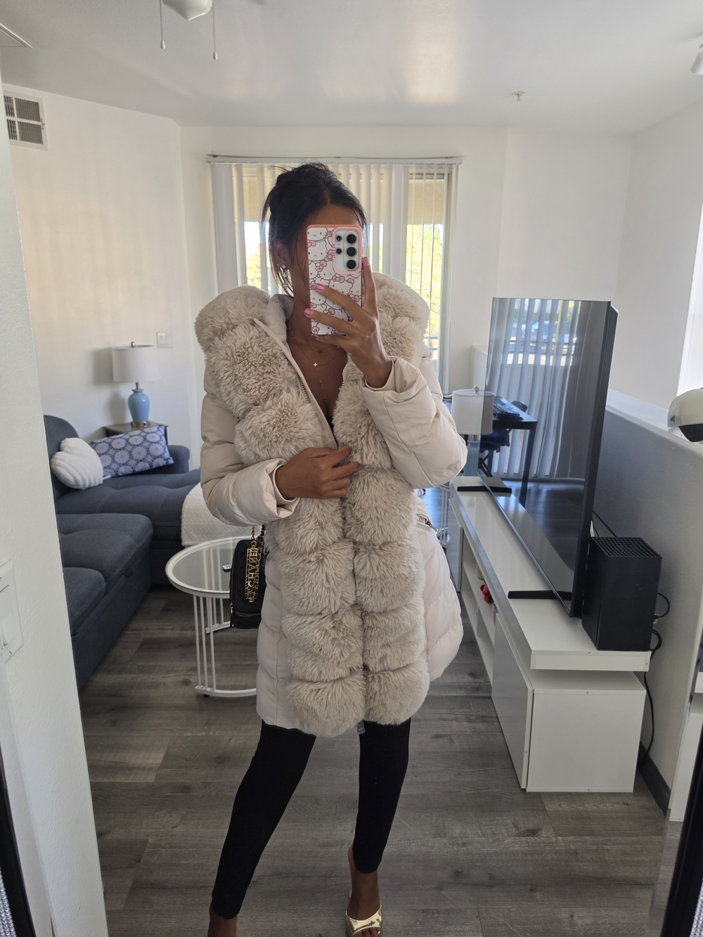 Women’s Cream Faux-Fur Trim Puffer Coat - Picture 11 of 17